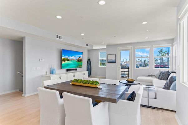 Dining room, Interior, Living room, Recessed Lighting, Wood Texture Flooring