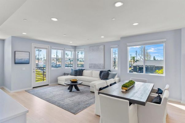Dining room, Interior, Living room, Recessed Lighting, Wood Texture Flooring