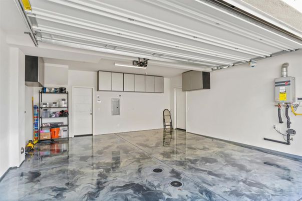 Garage, Interior