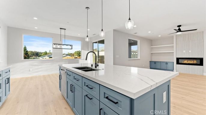 Fireplace, Interior, Kitchen, Pendant Lights, Recessed Lighting, Wood Texture Flooring
