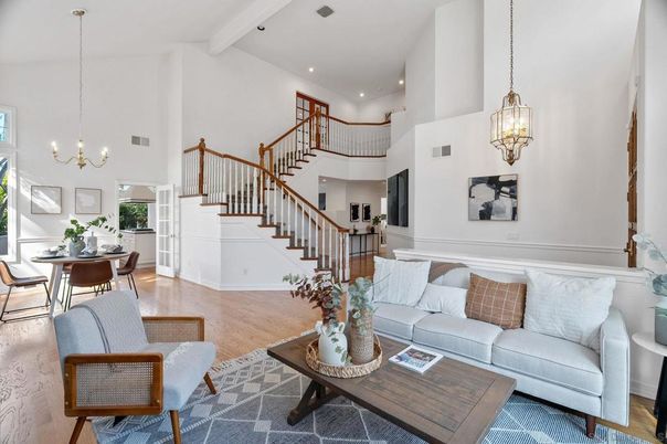 Chandelier, Dining room, Interior, Living room, Pendant Lights, Recessed Lighting, Wood Texture Flooring