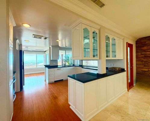 Interior, Kitchen, Recessed Lighting, Water, Wood Texture Flooring
