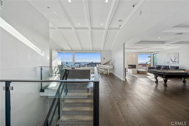 Interior, Piano, Recessed Lighting, Wood Texture Flooring