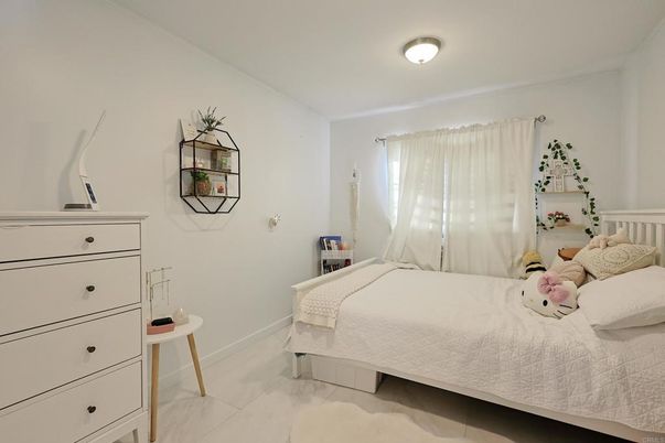 Bedroom, Interior, Marble