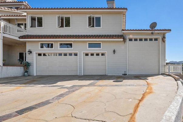 Attached, Exterior, Facade, Mediterranean