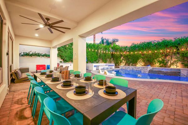 Exterior, Pool, Recessed Lighting