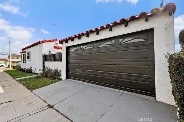 Detached Garage, Exterior