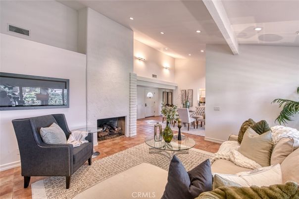 Fireplace, Interior, Living room, Recessed Lighting