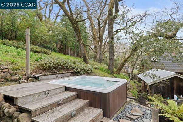 Exterior, Hot Tub