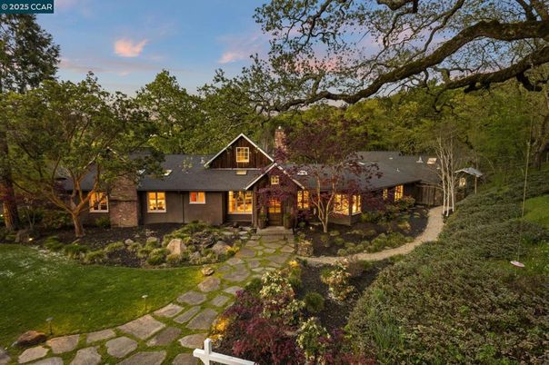 Backyard, Exterior, Facade, Log Home
