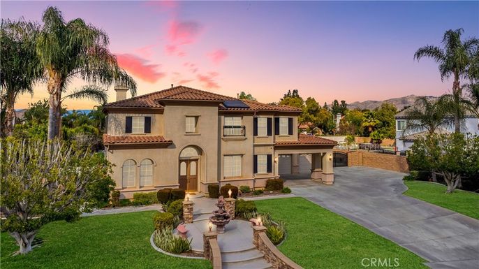 Backyard, Exterior, Facade, Solar Panels, Mediterranean