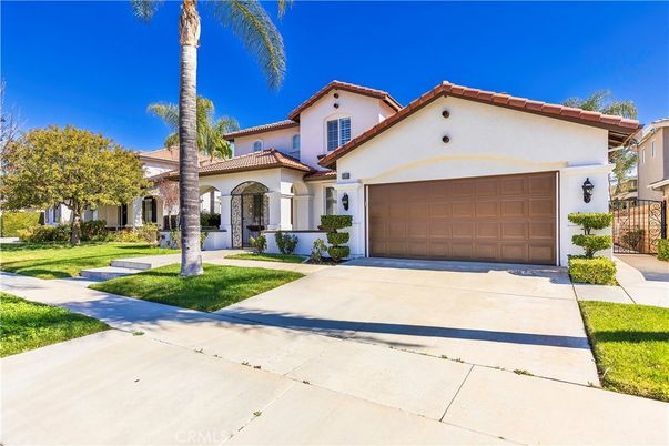 Attached, Exterior, Facade, Spanish Mediterranean