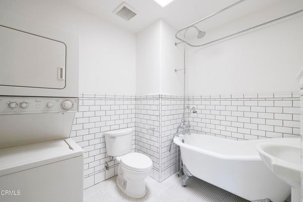 Bathroom, Free Standing Baths, Interior, Washer