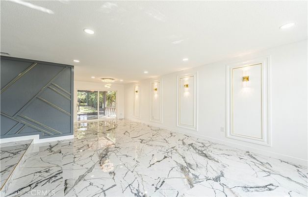 Empty room, Interior, Marble, Recessed Lighting