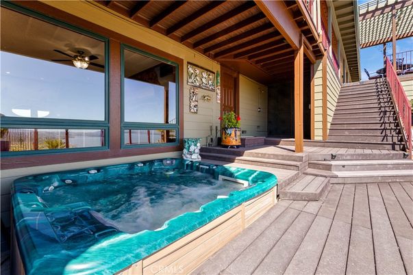 Exterior, Hot Tub, Water