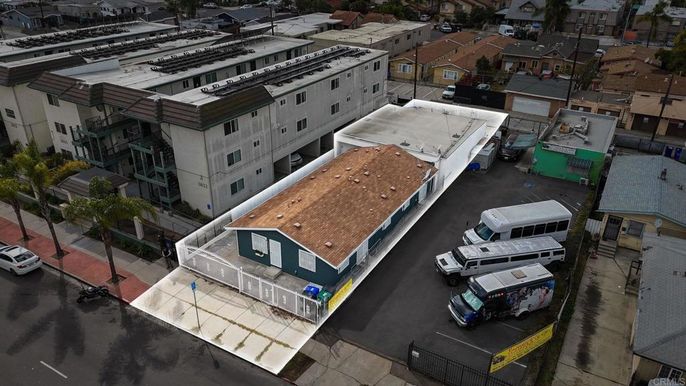 Exterior, Drone