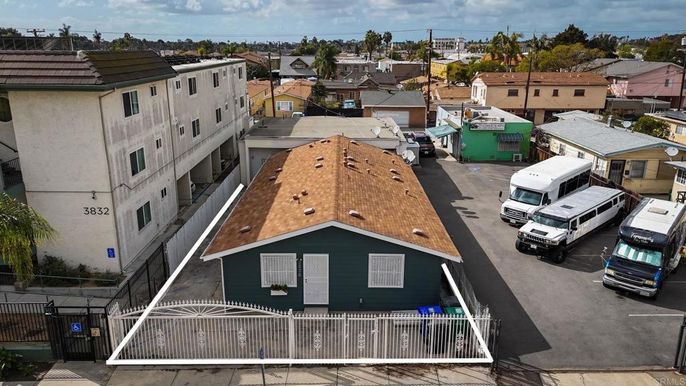 Exterior, Drone