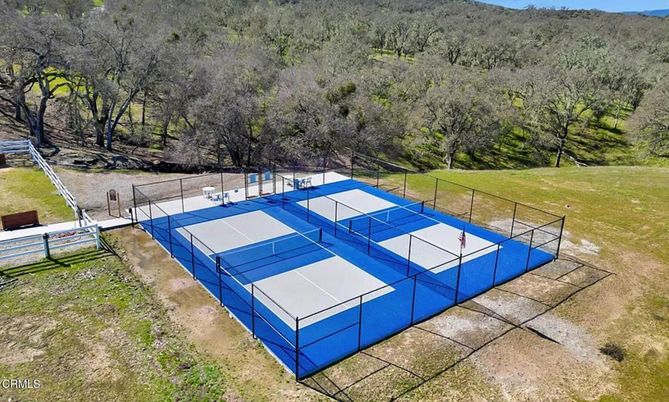 Exterior, Tennis Courts