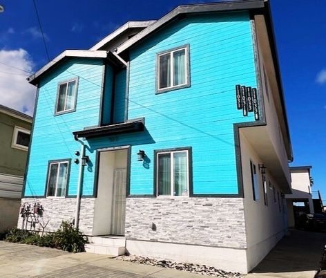 Exterior, Facade, Rowhouse