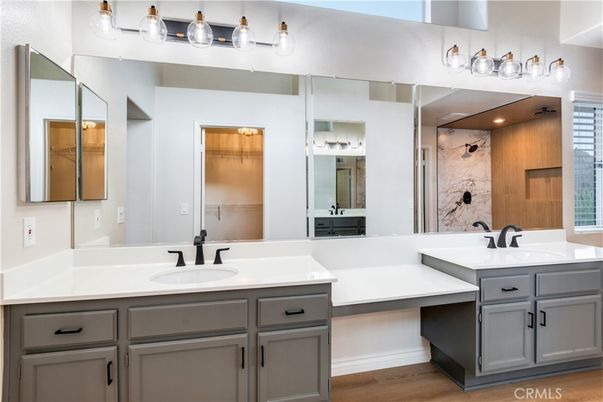 Bathroom, Dual Sink Vanities, Interior, Wood Texture Flooring