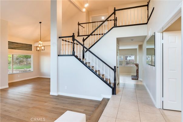 Interior, Pendant Lights, Wood Texture Flooring