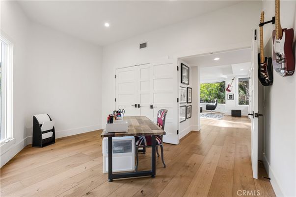 Interior, Recessed Lighting, Wood Texture Flooring