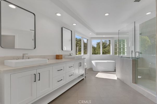 Bathroom, Dual Sink Vanities, Free Standing Baths, Glass Shower, Interior, Recessed Lighting