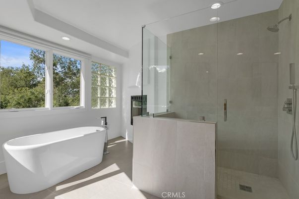Bathroom, Free Standing Baths, Glass Shower, Interior, Recessed Lighting
