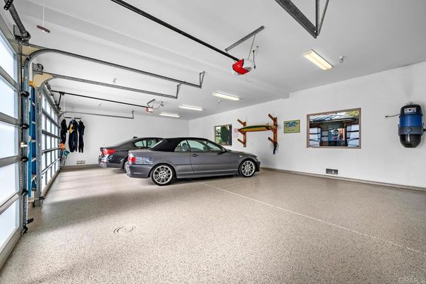 Garage, Interior