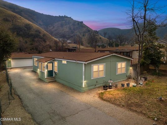 Detached Garage, Exterior