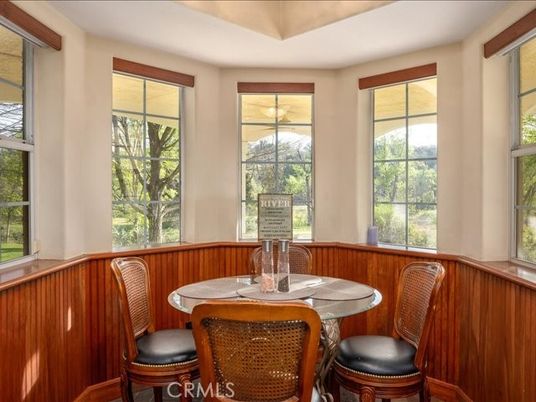 Dining room, Interior