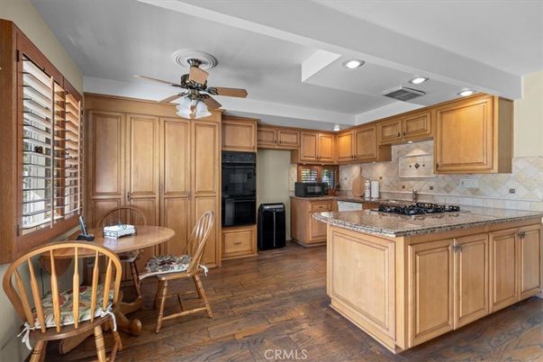 Dining room, Interior, Kitchen, Recessed Lighting, Wood Texture Flooring