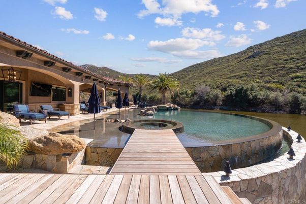 Exterior, Lake, Pool