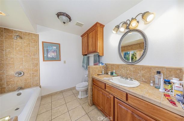 Bathroom, Interior, Recessed Lighting, Tile Countertops