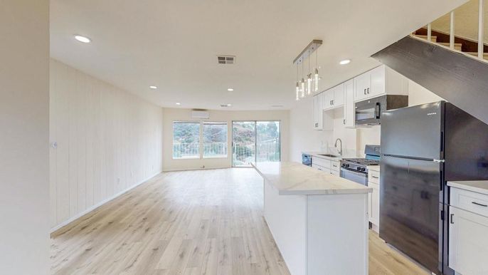Interior, Kitchen, Pendant Lights, Recessed Lighting, Wood Texture Flooring