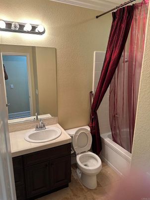 Bathroom, Interior, Tile Countertops