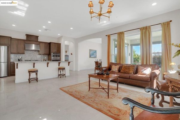 Interior, Kitchen, Living room, Pendant Lights, Recessed Lighting, Stainless Steel Appliances