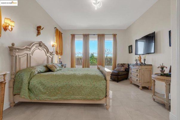 Bedroom, Interior, Water