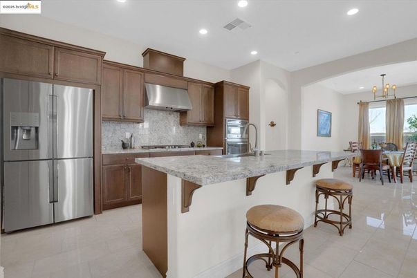 Chandelier, Dining room, Interior, Kitchen, Recessed Lighting, Stainless Steel Appliances