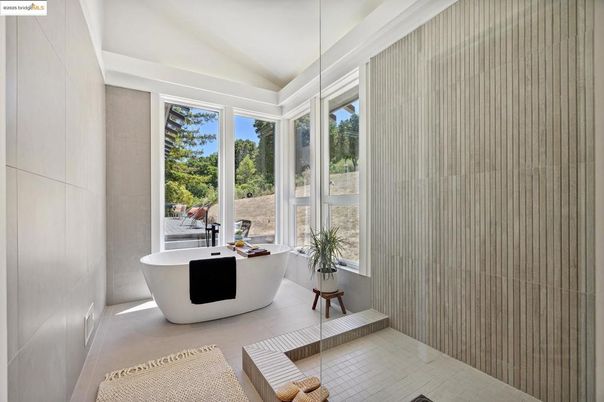 Bathroom, Free Standing Baths, Interior