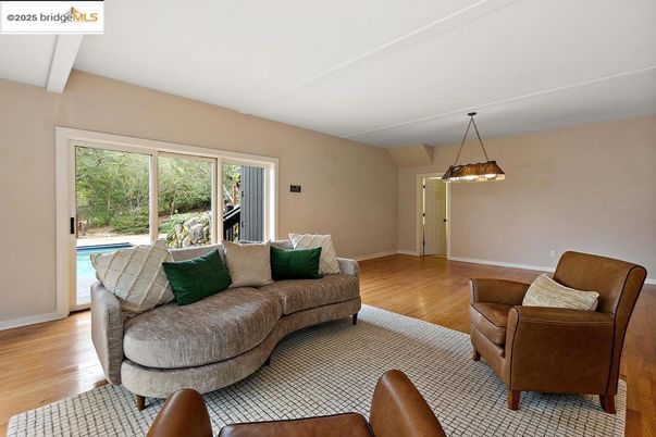 Interior, Living room, Pendant Lights, Wood Texture Flooring