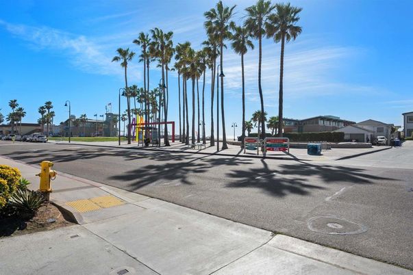 Exterior, Playground
