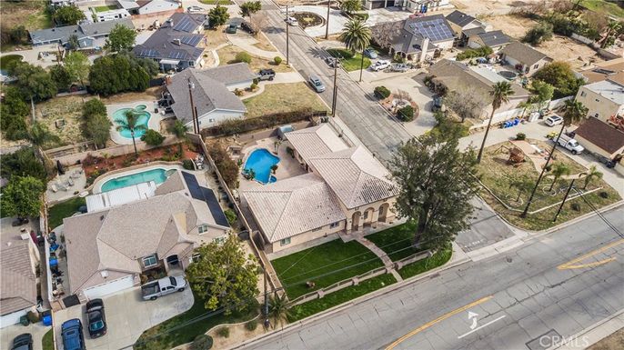 Exterior, Drone