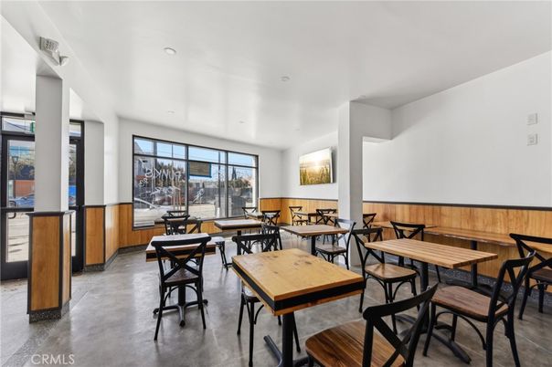 Dining room, Interior, Recessed Lighting
