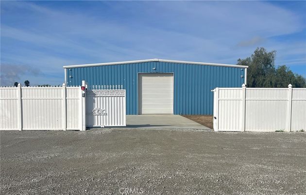 Detached Garage, Exterior