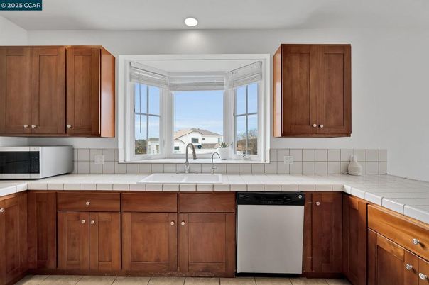 Interior, Kitchen, Recessed Lighting, Tile Countertops