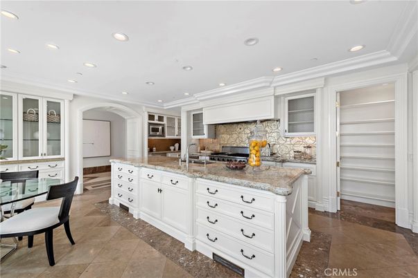Dining room, Interior, Kitchen, Recessed Lighting