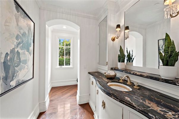 Bathroom, Interior, Recessed Lighting, Wood Texture Flooring