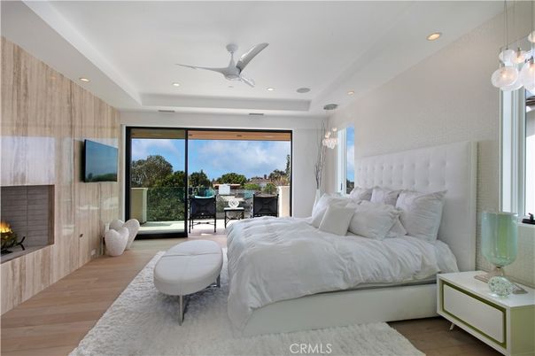 Bedroom, Fireplace, Interior, Pendant Lights, Recessed Lighting, Wood Texture Flooring