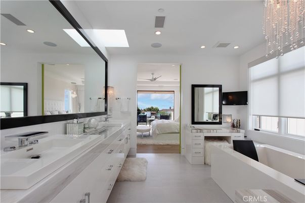 Bathroom, Bedroom, Dual Sink Vanities, Interior, Recessed Lighting